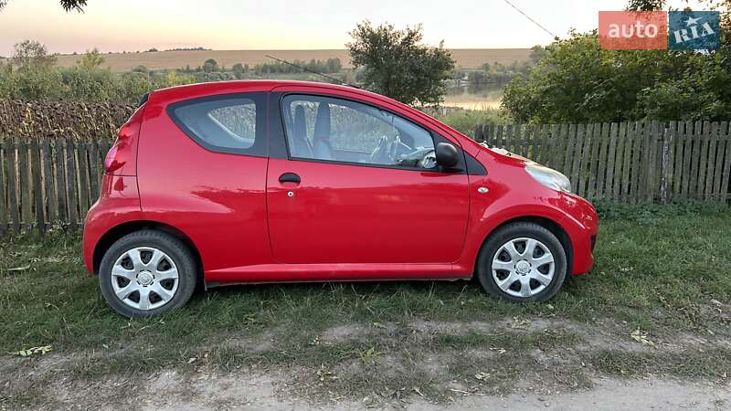Хэтчбек Peugeot 107 2009 в Баре фото 2 Хэтчбек Peugeot 107 2009 в Баре