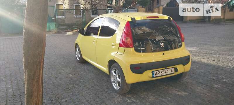 Хэтчбек Peugeot 107 2012 в Запорожье