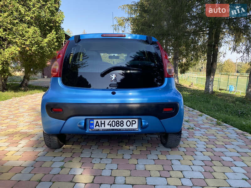 Хэтчбек Peugeot 107 2006 в Галиче