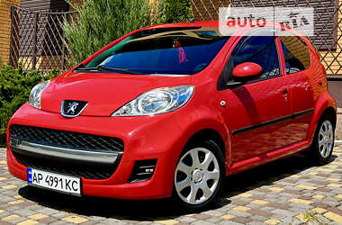 Хэтчбек Peugeot 107 2010 в Запорожье