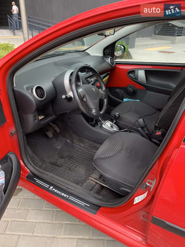 Хэтчбек Peugeot 107 2012 в Киеве