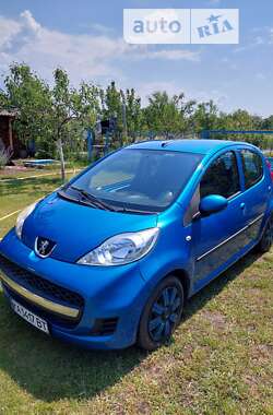 Хетчбек Peugeot 107 2011 в Києві