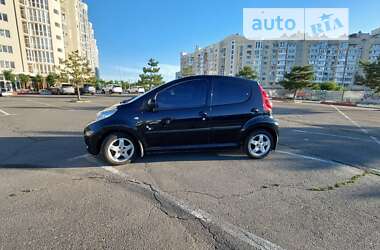 Хетчбек Peugeot 107 2011 в Миколаєві