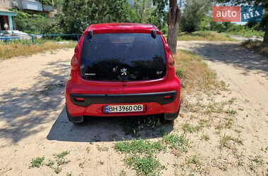 Хетчбек Peugeot 107 2011 в 