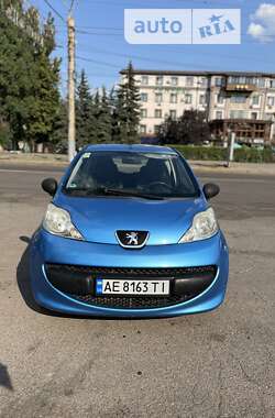 Хетчбек Peugeot 107 2006 в Кривому Розі