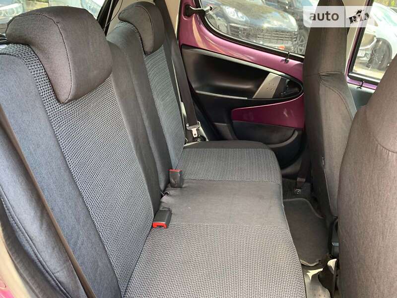 Хэтчбек Peugeot 107 2012 в Виннице
