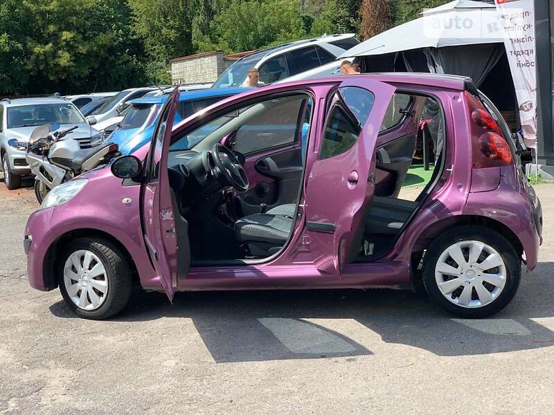 Хэтчбек Peugeot 107 2012 в Виннице