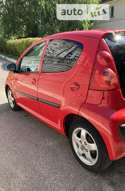 Хэтчбек Peugeot 107 2012 в Чернигове