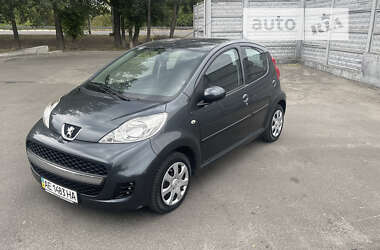 Хетчбек Peugeot 107 2012 в Дніпрі