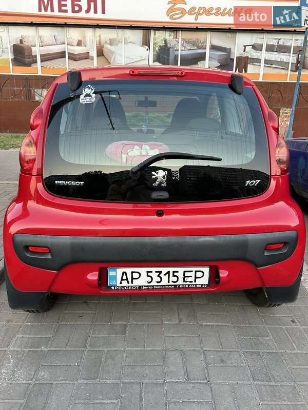Хетчбек Peugeot 107 2011 в Запоріжжі