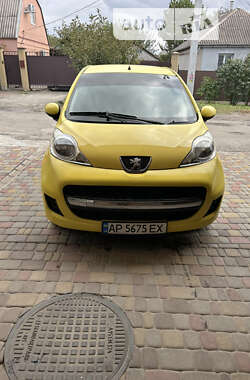 Хэтчбек Peugeot 107 2011 в Запорожье