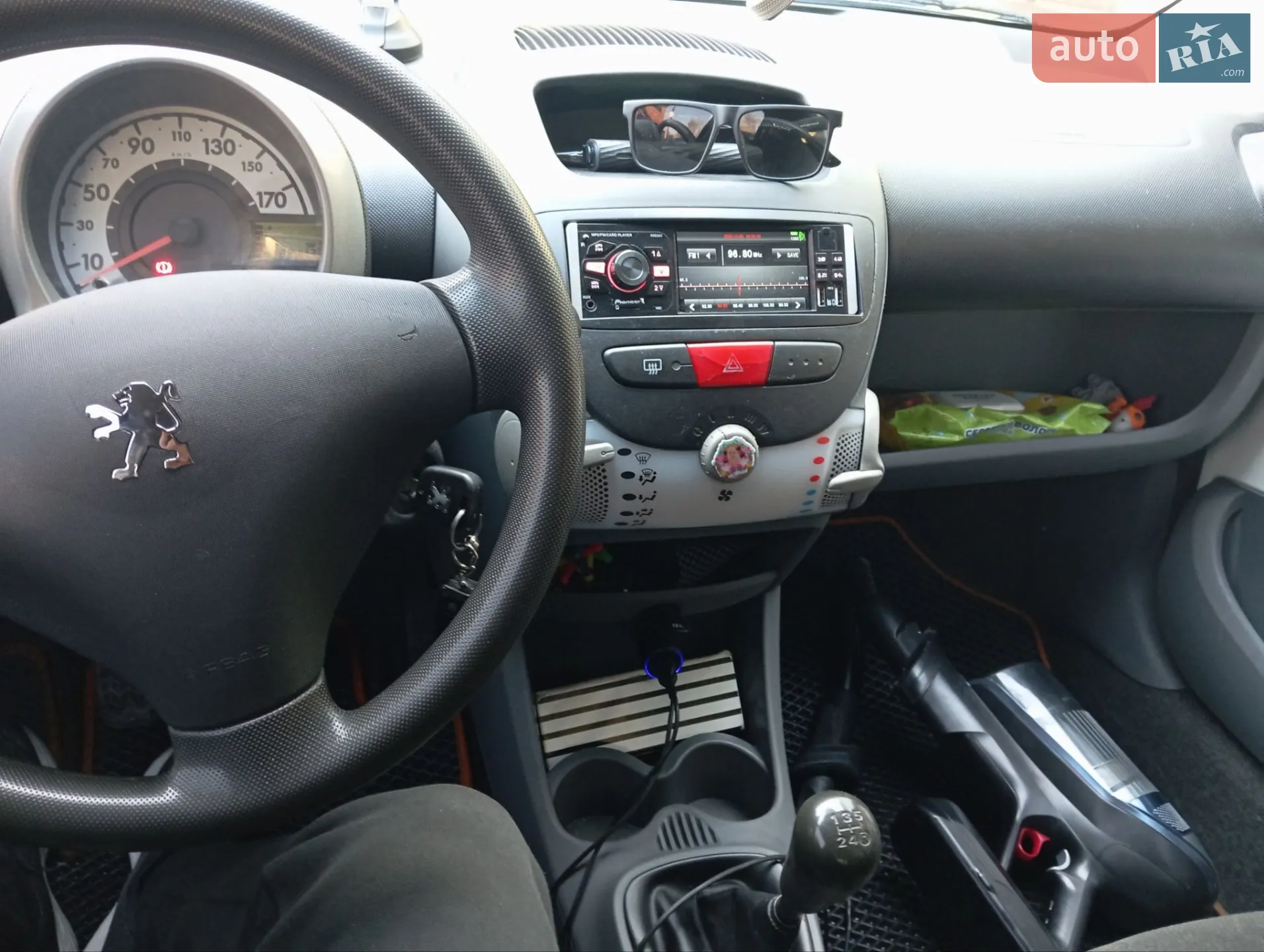 2010 Peugeot 107 - мініатюра 3