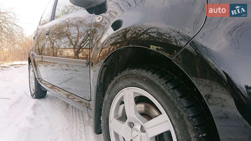 Хетчбек Peugeot 107 2012 в Івано-Франківську