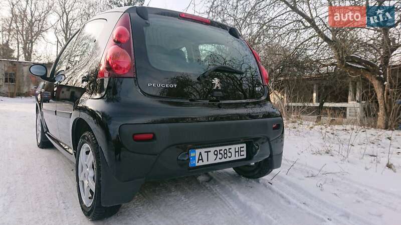 Хетчбек Peugeot 107 2012 в Івано-Франківську