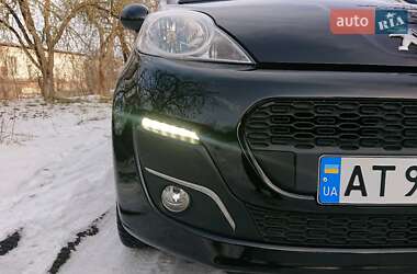 Хетчбек Peugeot 107 2012 в Івано-Франківську