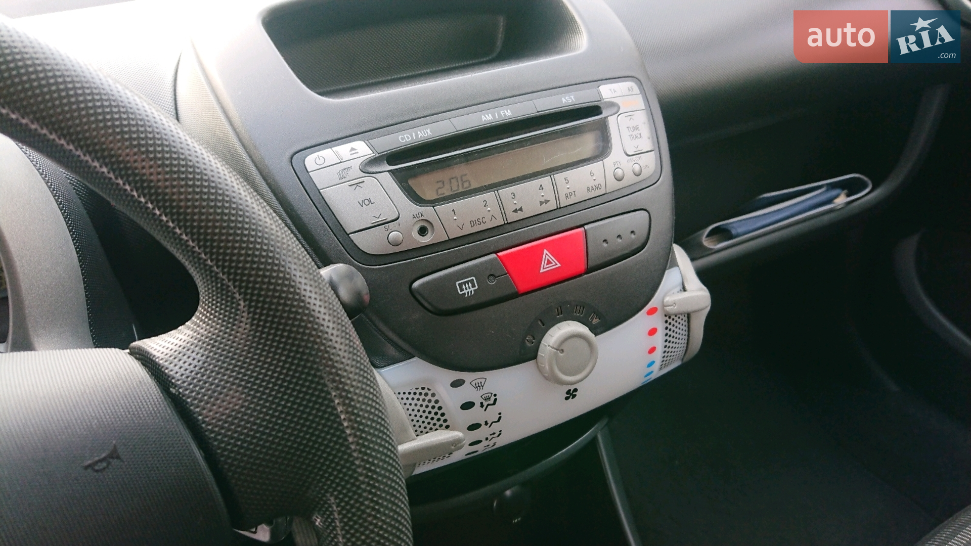 2012 Peugeot 107 - мініатюра 15