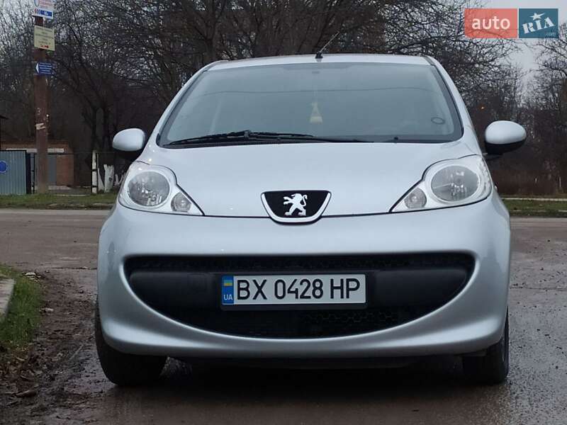 Хетчбек Peugeot 107 2008 в Кам'янець-Подільському