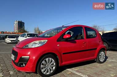 Хэтчбек Peugeot 107 2013 в Одессе