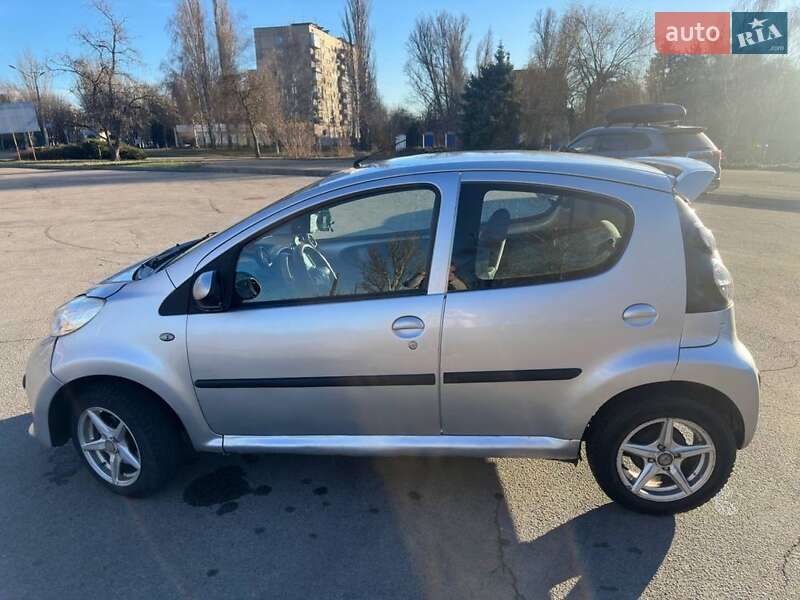 Хэтчбек Peugeot 107 2008 в Кривом Роге