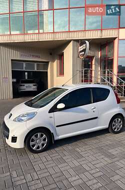 Хетчбек Peugeot 107 2011 в Запоріжжі