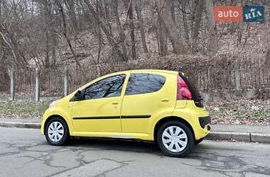 Хетчбек Peugeot 107 2012 в Києві