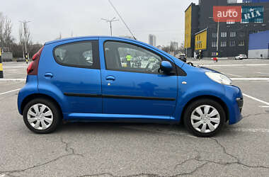 Хэтчбек Peugeot 107 2012 в Киеве