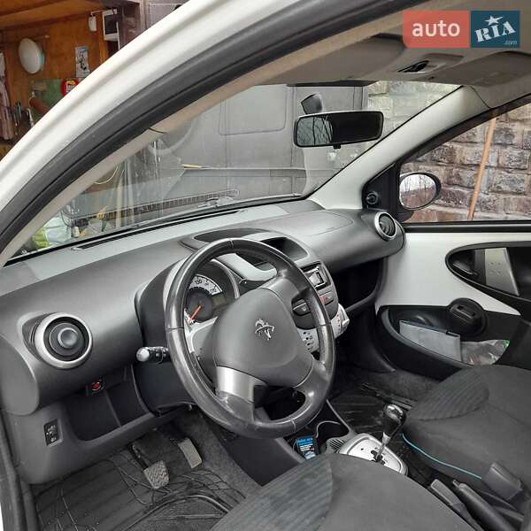 Хэтчбек Peugeot 107 2012 в Харькове