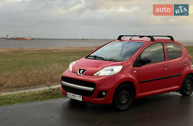 Хэтчбек Peugeot 107 2011 в Умани