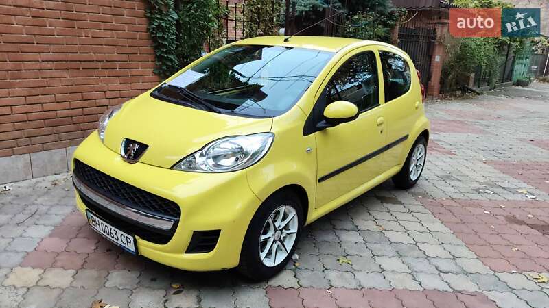 Хэтчбек Peugeot 107 2011 в Одессе