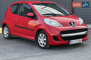 Хетчбек Peugeot 107 2011 в Кропивницькому