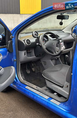 Хетчбек Peugeot 107 2011 в 