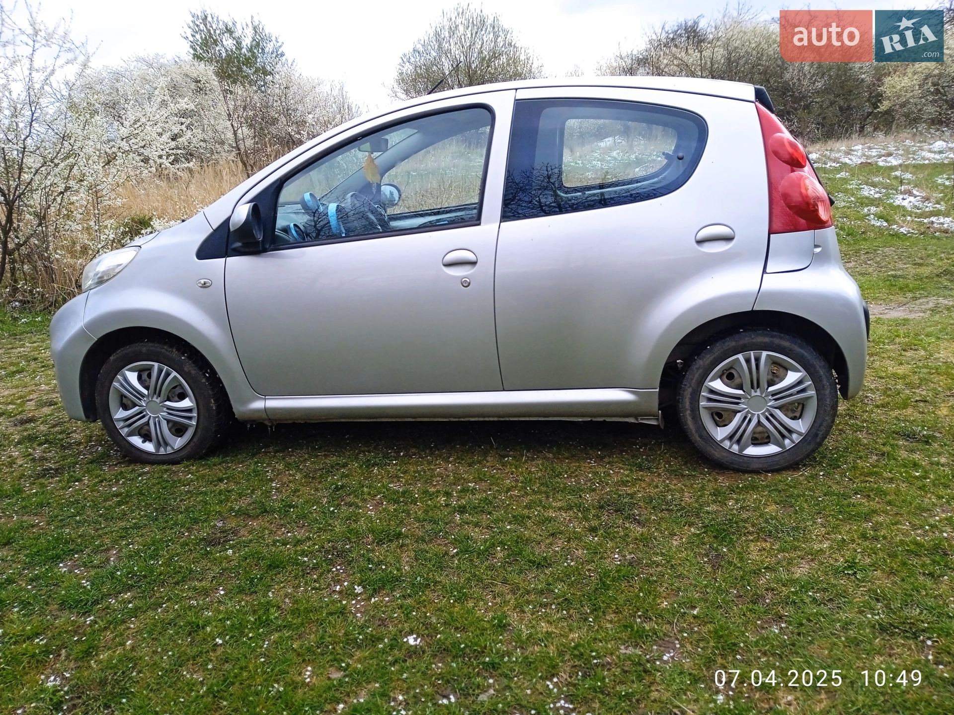 2010 Peugeot 107 - мініатюра 10