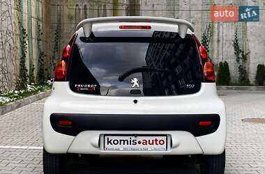 Хетчбек Peugeot 107 2013 в 