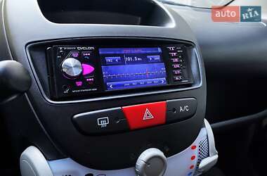 Хетчбек Peugeot 107 2013 в 