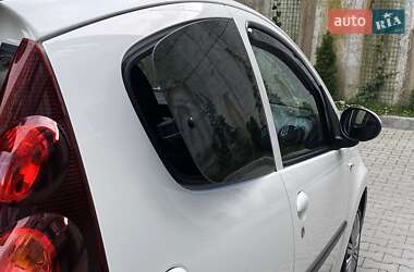 Хетчбек Peugeot 107 2013 в 