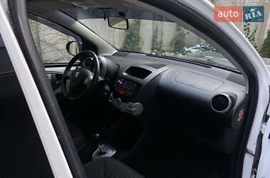 Хетчбек Peugeot 107 2013 в 