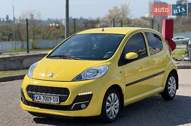 Хетчбек Peugeot 107 2012 в 
