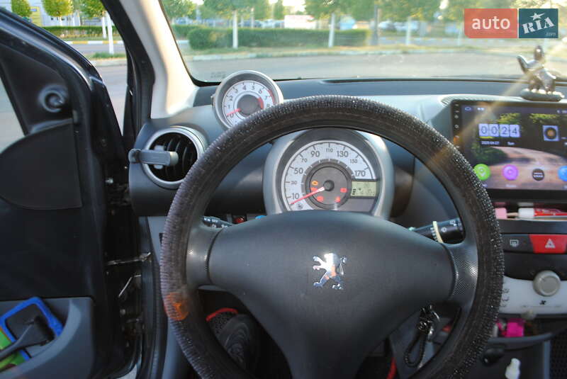 Хэтчбек Peugeot 107 2009 в Буче
