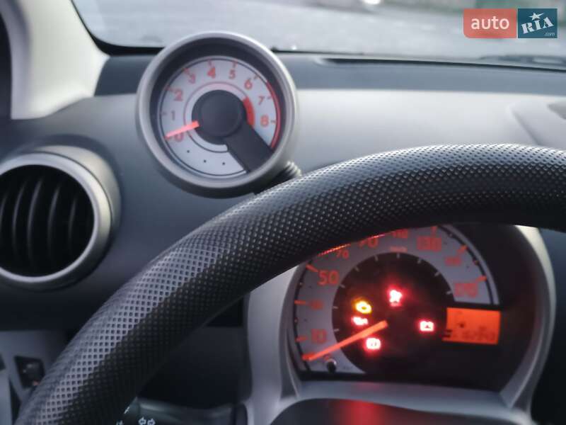 Хетчбек Peugeot 107 2008 в Кам'янець-Подільському