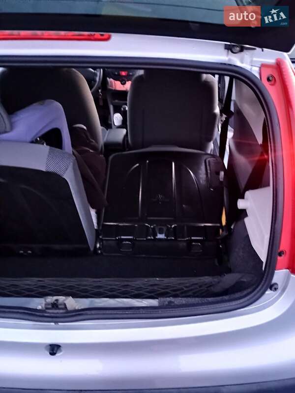 Хетчбек Peugeot 107 2008 в Кам'янець-Подільському