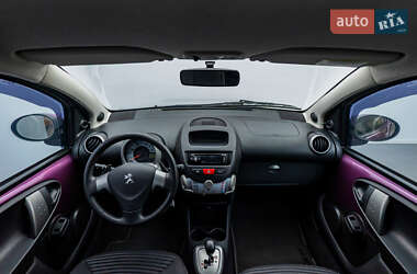 Хэтчбек Peugeot 107 2012 в 