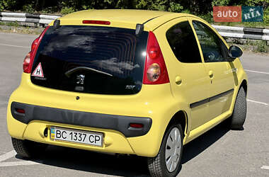 Хетчбек Peugeot 107 2012 в 