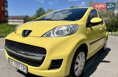 Хетчбек Peugeot 107 2012 в 