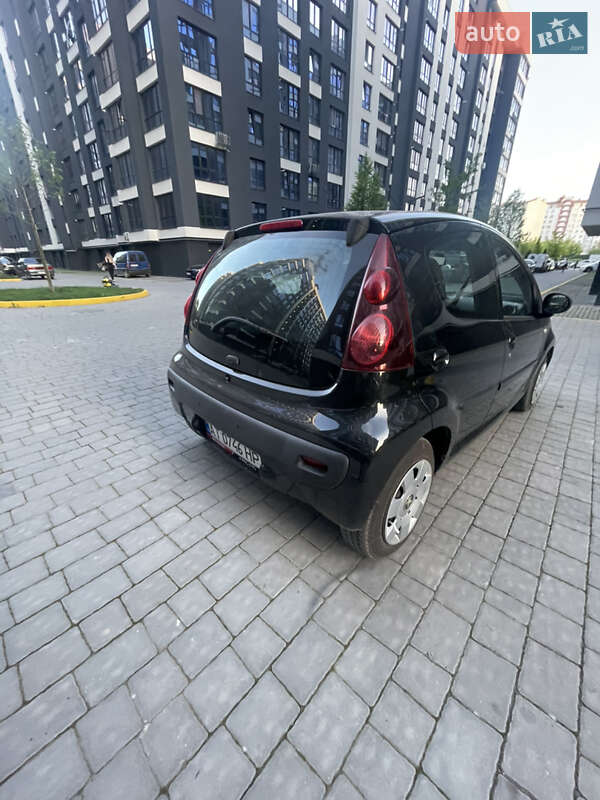 Хетчбек Peugeot 107 2013 в Івано-Франківську