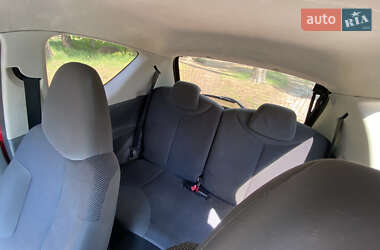 Хэтчбек Peugeot 107 2005 в 