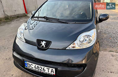 Хэтчбек Peugeot 107 2008 в 
