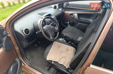 Хэтчбек Peugeot 107 2013 в 