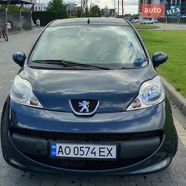 Хетчбек Peugeot 107 2008 в Ужгороді