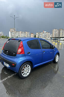 Хэтчбек Peugeot 107 2007 в 