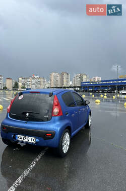Хэтчбек Peugeot 107 2007 в 